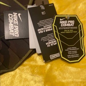 Nike Pro Combat Hyperstrong